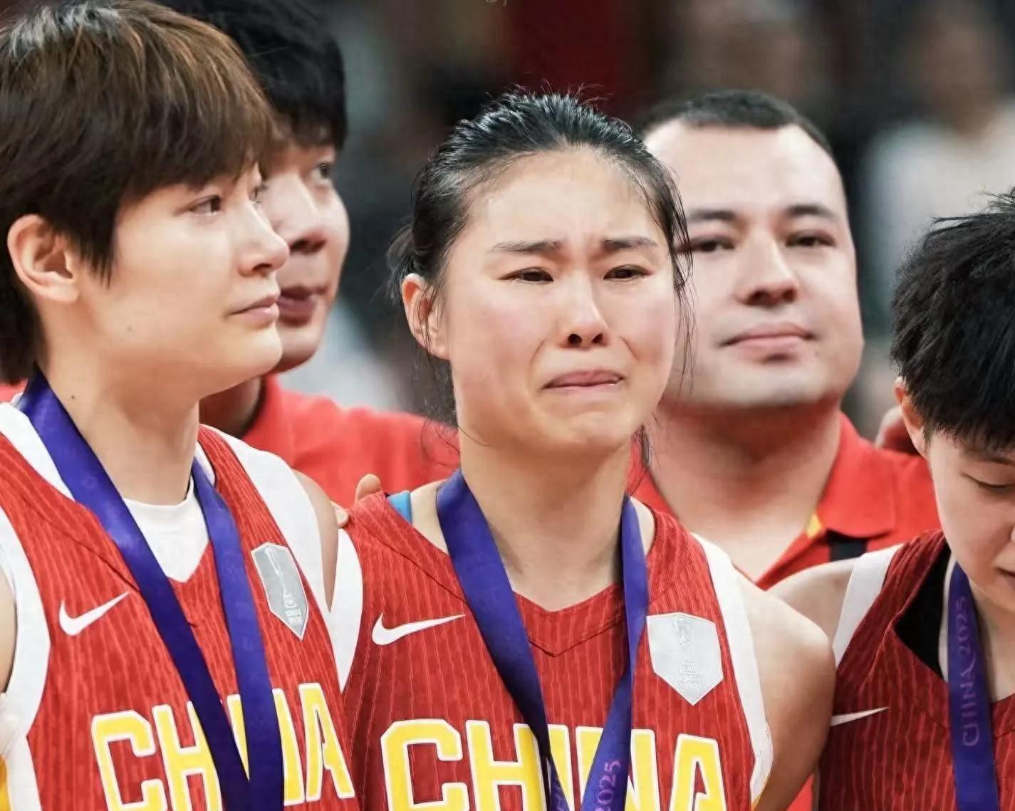 米乐体育-泪目！中国女篮没放弃1995一代，领队发声：明年看状态是否招入队