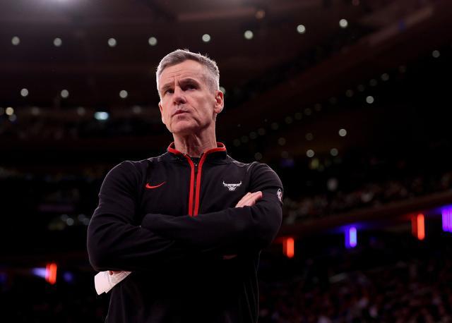 米乐体育-从佛罗里达到芝加哥：多诺万的执教之路与名人堂时刻