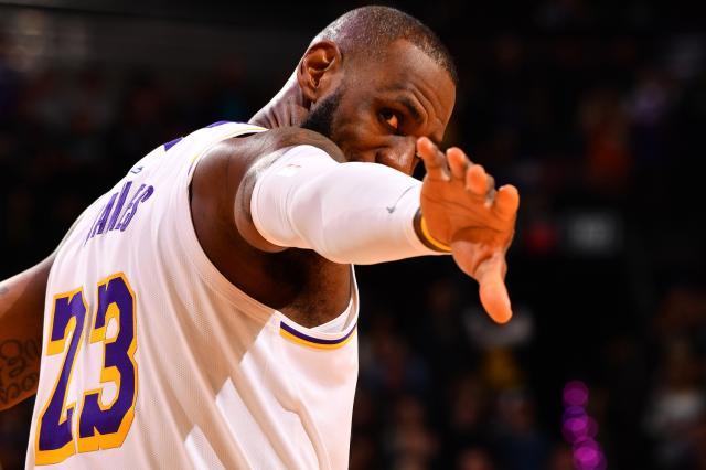 米乐M6-詹姆斯常规赛+季后赛总出场数超贾巴尔独占第一！