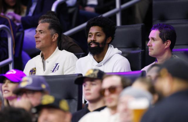 丁威迪签湖人少赚400万！当第三后卫辅佐詹皇冲冠